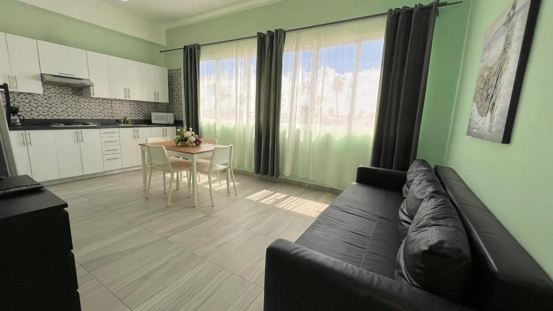 Vacation Suites With Rooftop Pool, Spa, Restaurants - Playa Los Corales Punta Cana Hotel