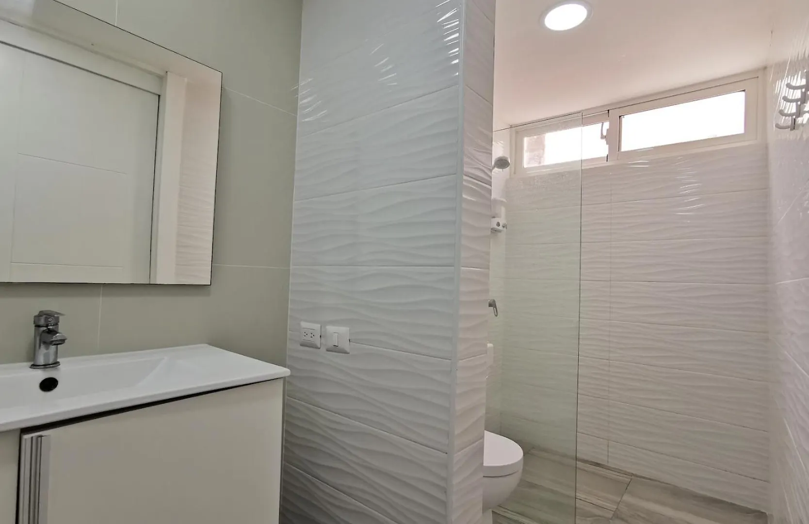 Vacation Suites With Rooftop Pool, Spa, Restaurants - Playa Los Corales Punta Cana