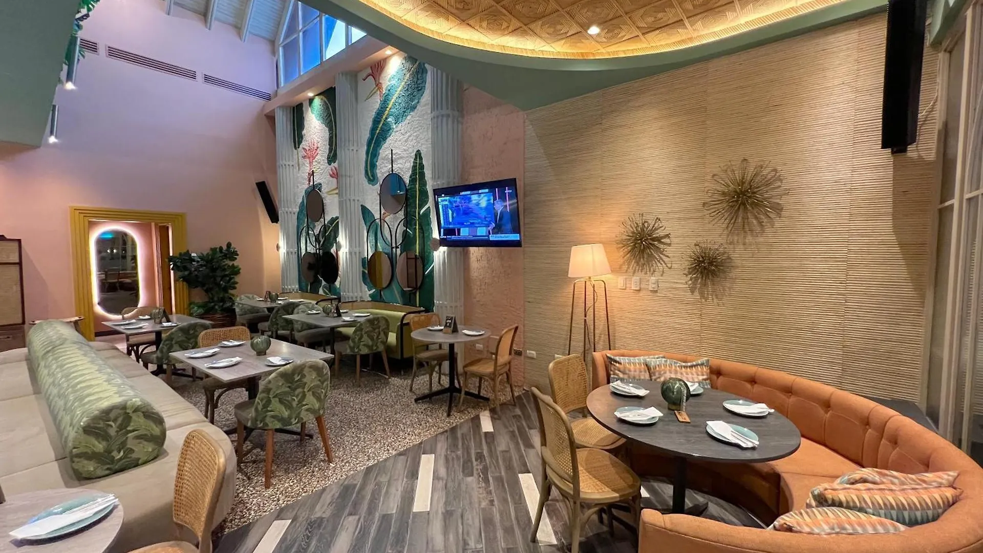 Vacation Suites With Rooftop Pool, Spa, Restaurants - Playa Los Corales 蓬塔卡纳 5*,