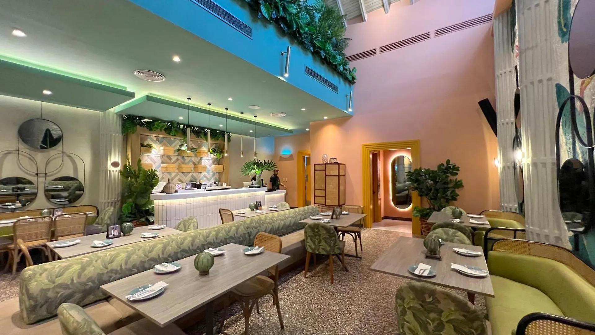 Vacation Suites With Rooftop Pool, Spa, Restaurants - Playa Los Corales 蓬塔卡纳 5*,  多米尼加共和国