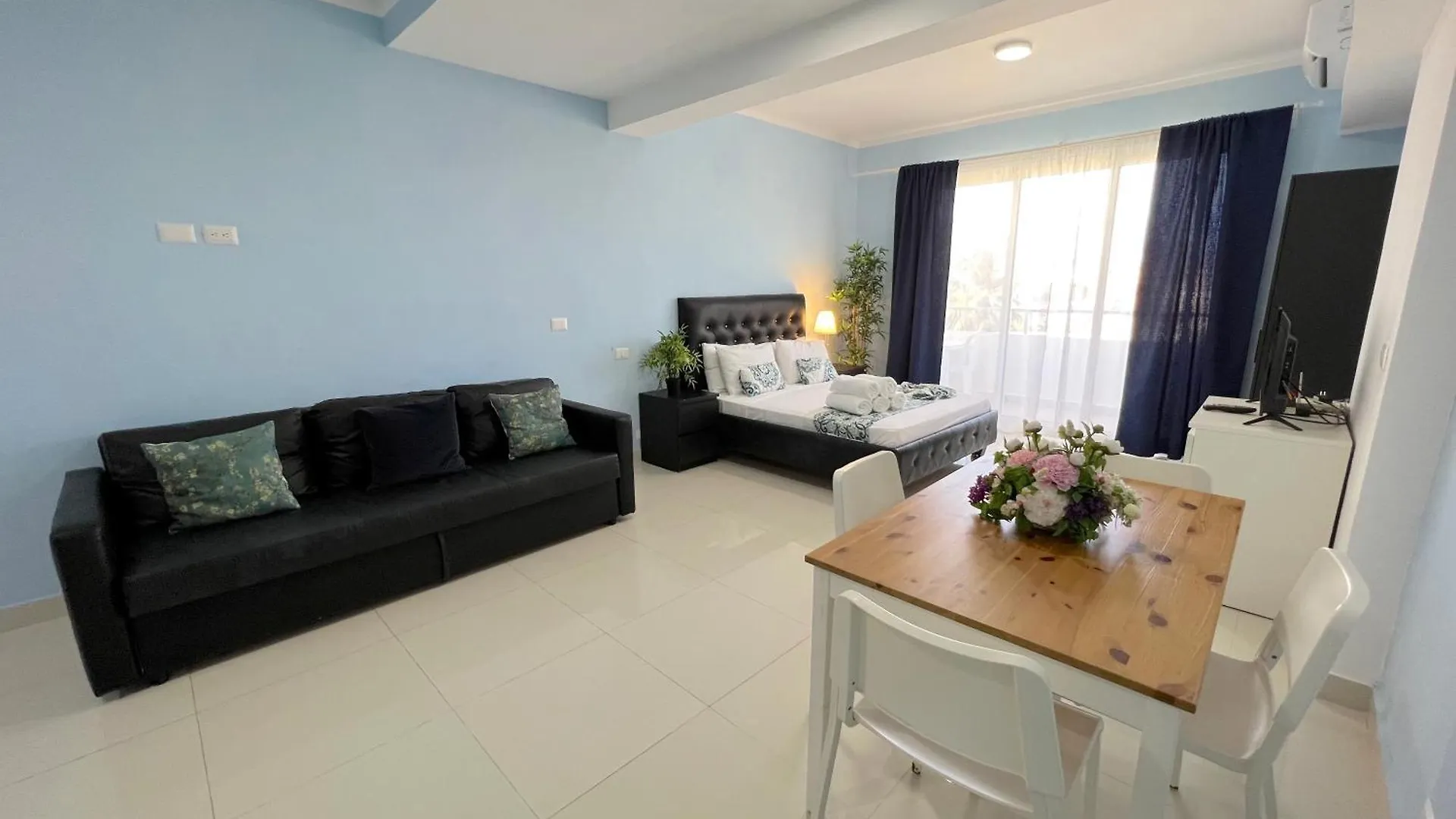 Vacation Suites With Rooftop Pool, Spa, Restaurants - Playa Los Corales 蓬塔卡纳 酒店