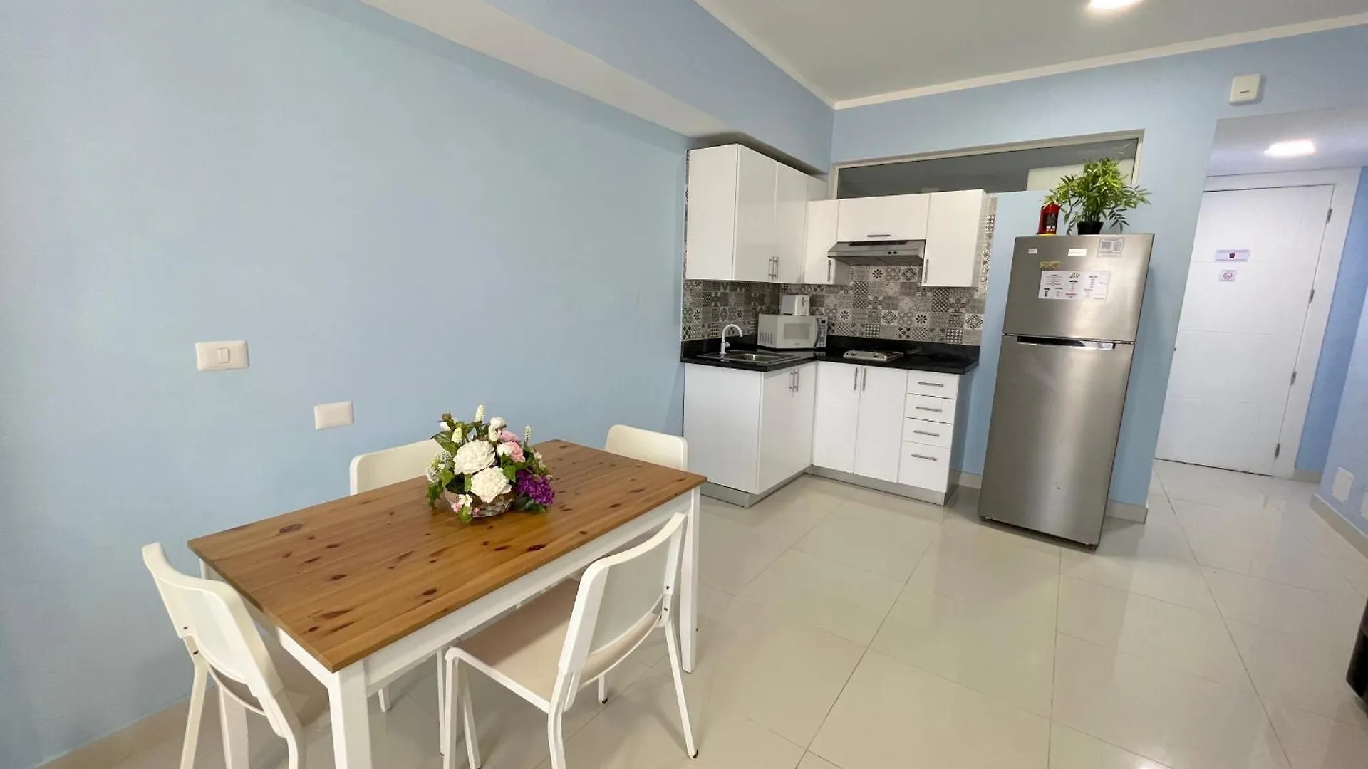 Ξενοδοχείο Vacation Suites With Rooftop Pool, Spa, Restaurants - Playa Los Corales Πούντα Κάνα
